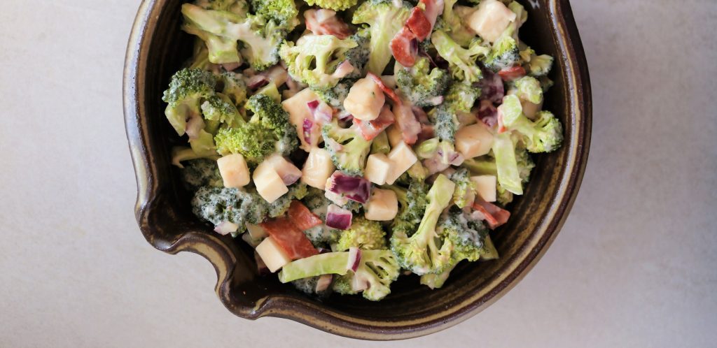 Salade de brocoli crémeuse